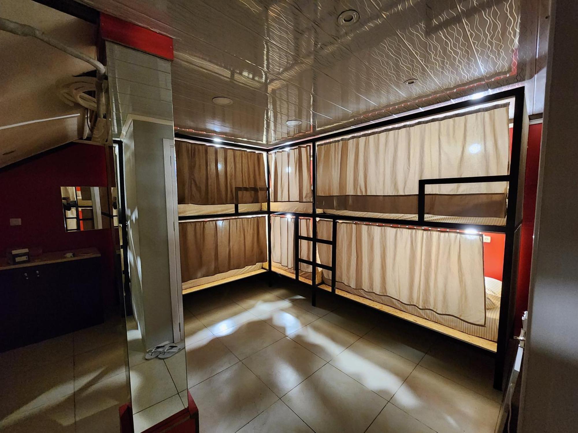 Gallary Hostel Τυφλίδα Εξωτερικό φωτογραφία