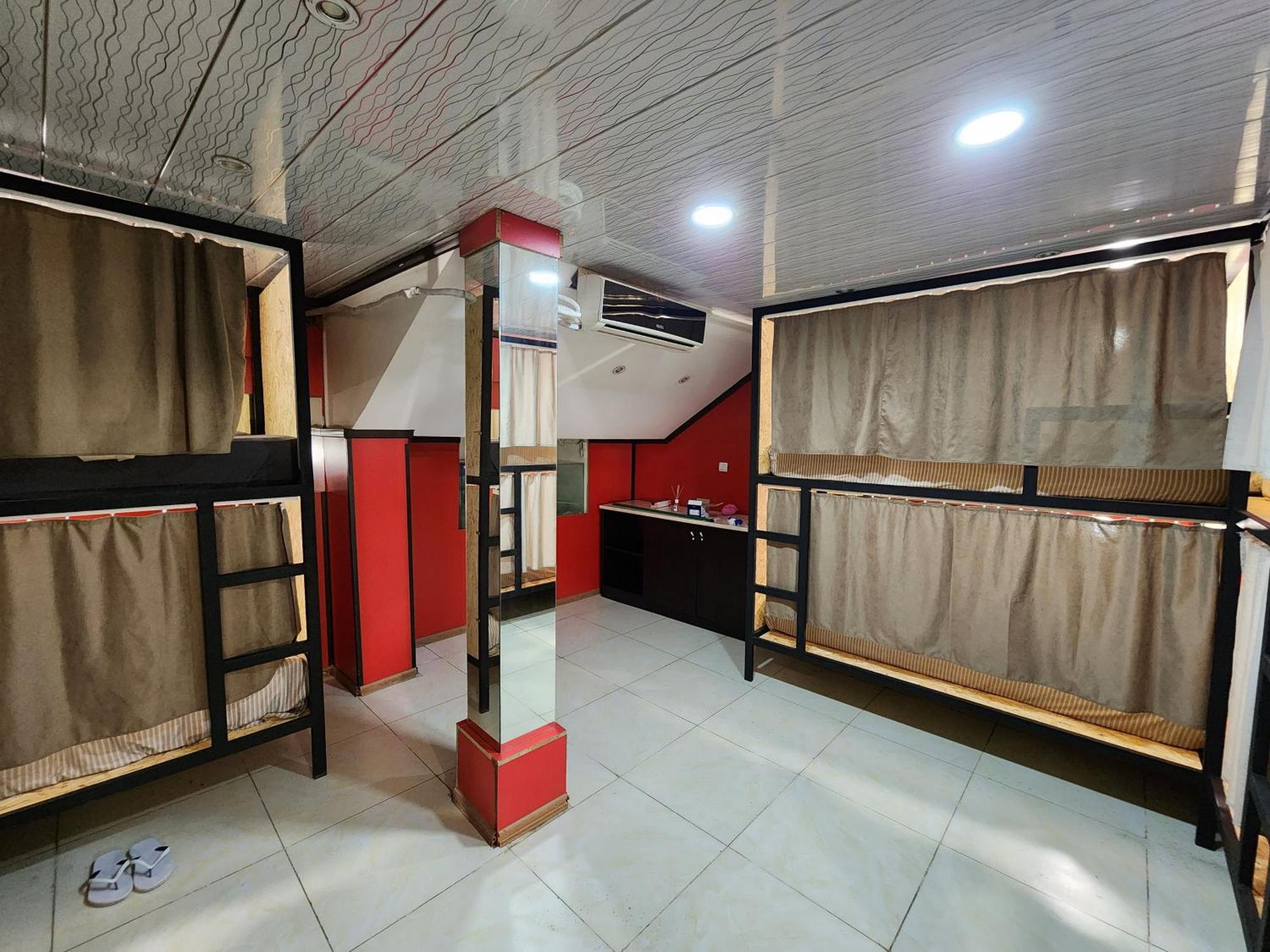 Gallary Hostel Τυφλίδα Εξωτερικό φωτογραφία