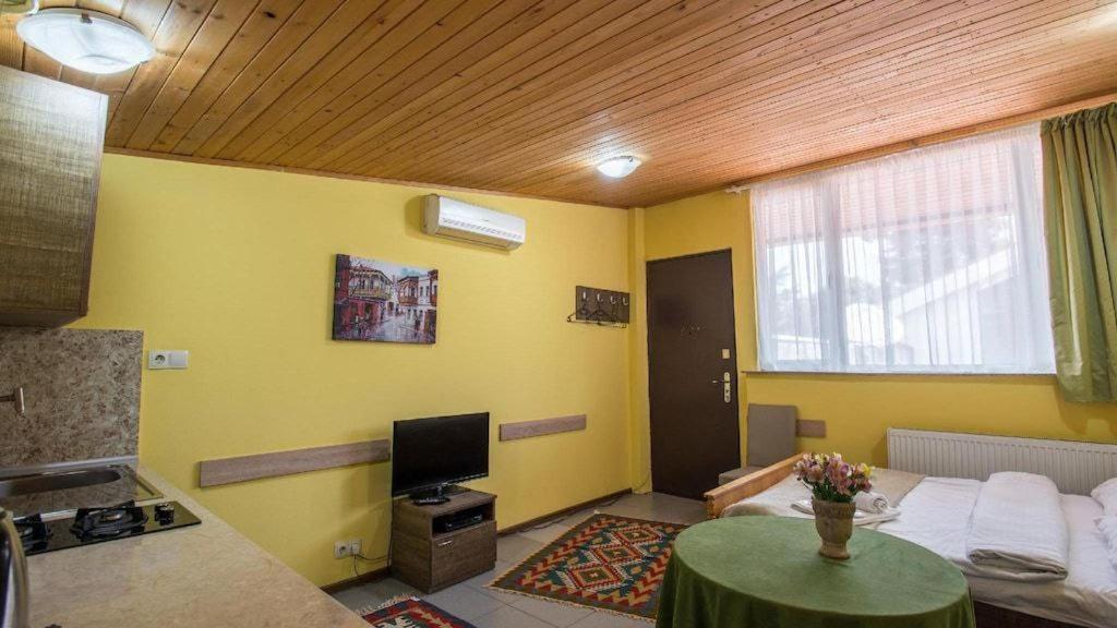 Gallary Hostel Τυφλίδα Εξωτερικό φωτογραφία